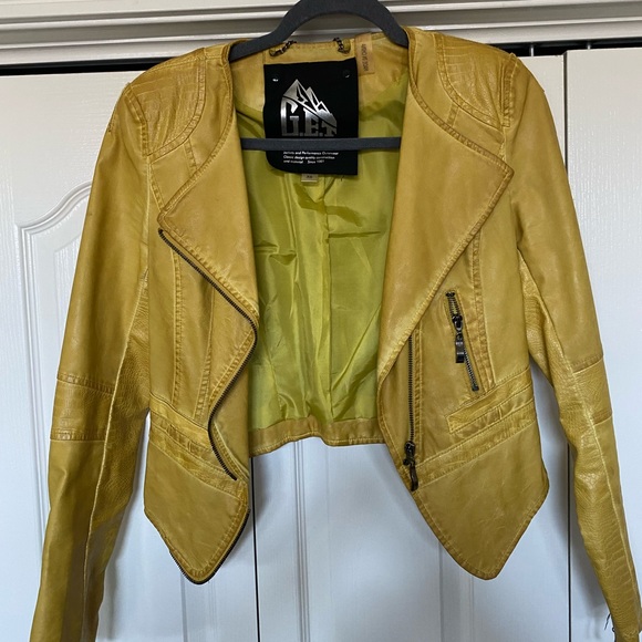 G.E.T/ XS faux leather jacket - Picture 2 of 3